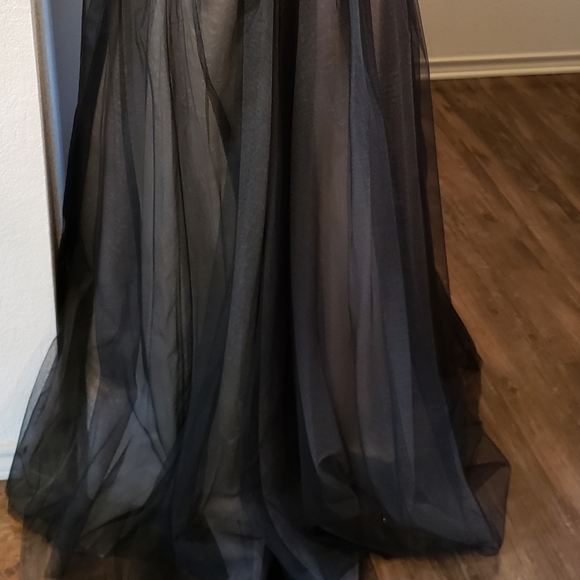 Dress - Picture 2 of 4